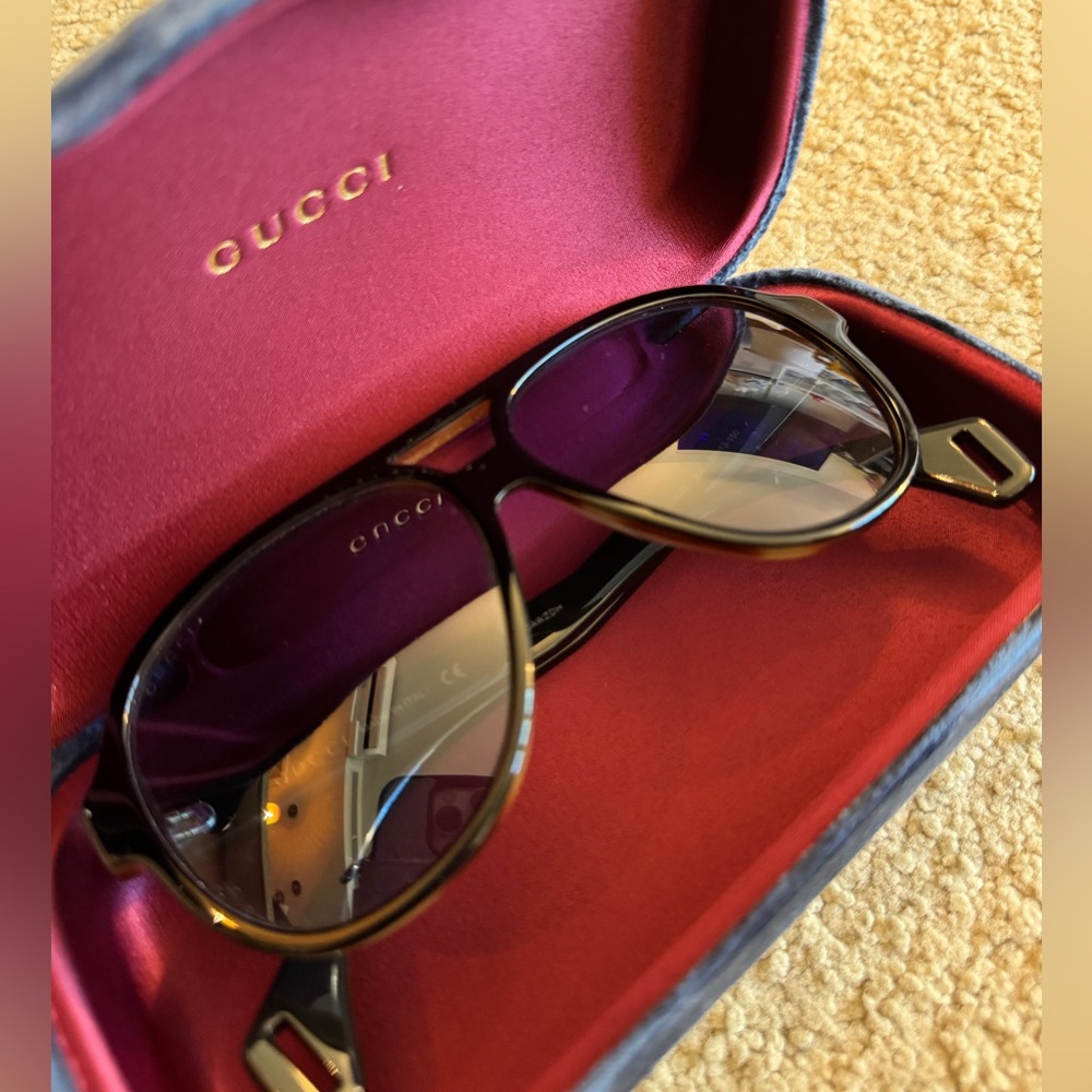 Gucci Blue glass and brown Sunglasses with Case